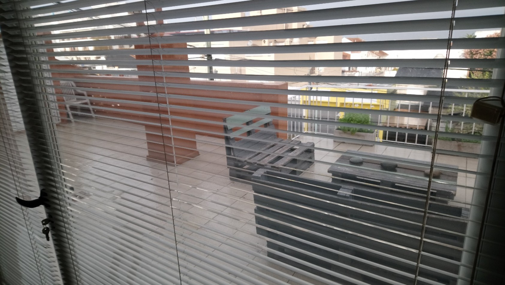DEPARTAMENTO EN ALQUILER 24 MESES, CON DOS TERRAZAS PROPIAS. PUNTA MOGOTES