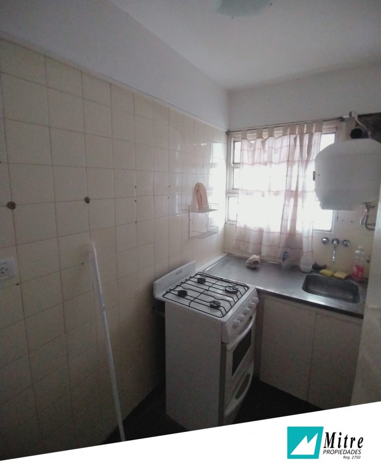 AMBIENTE AMPLIO DIVISIBLE CON COCINA SEPARADA Y BALCON