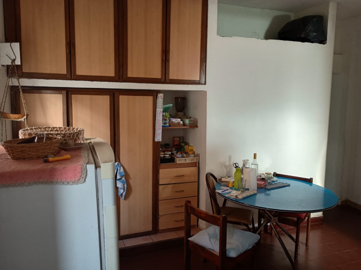 CASA Y DEPARTAMENTO PARA DOS FAMILIAS - Zona R.S.Peña y M.Bravo
