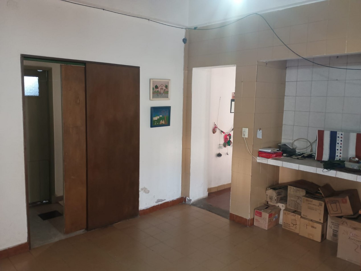 CASA Y DEPARTAMENTO PARA DOS FAMILIAS - Zona R.S.Peña y M.Bravo