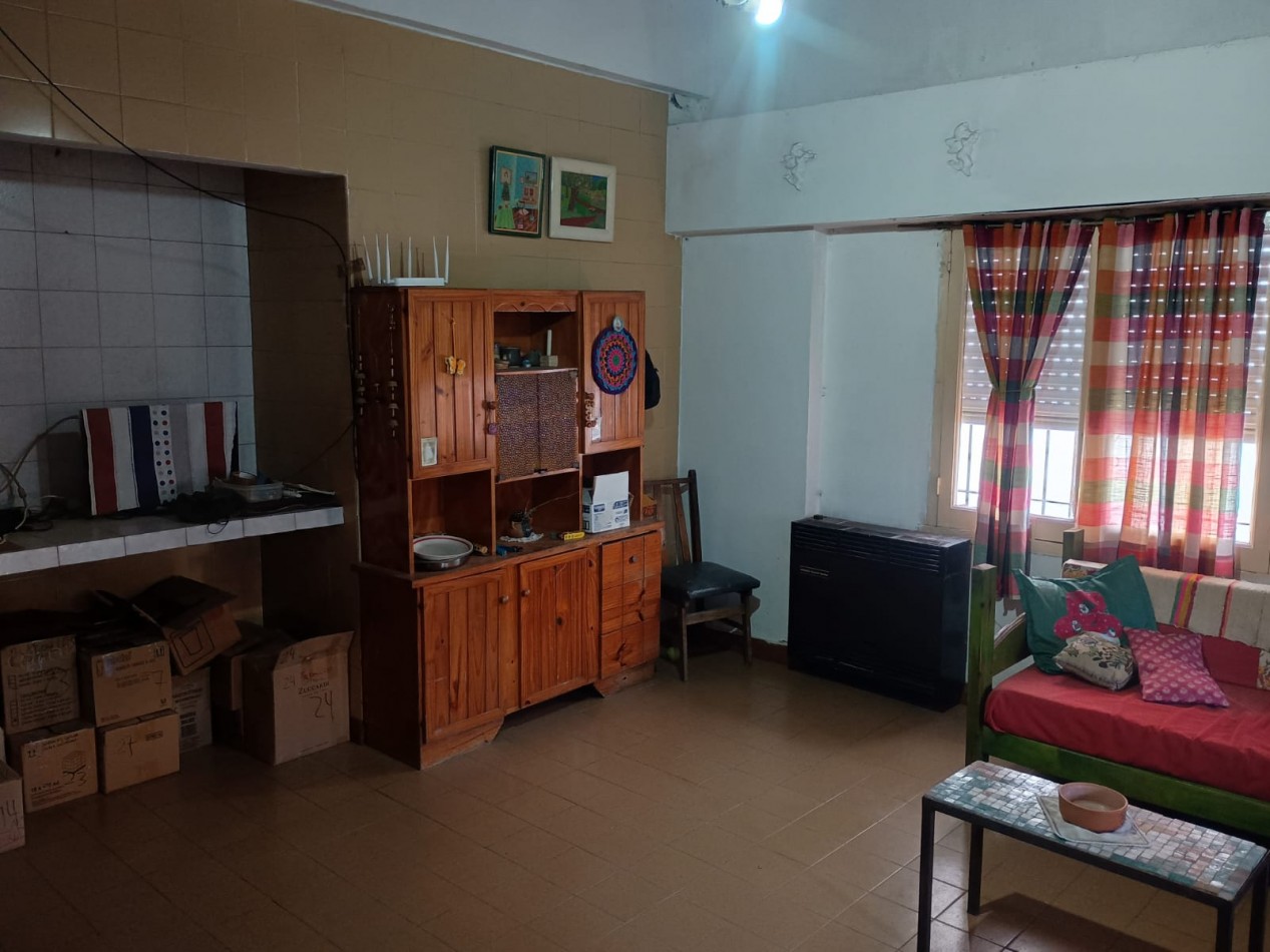 CASA Y DEPARTAMENTO PARA DOS FAMILIAS - Zona R.S.Peña y M.Bravo