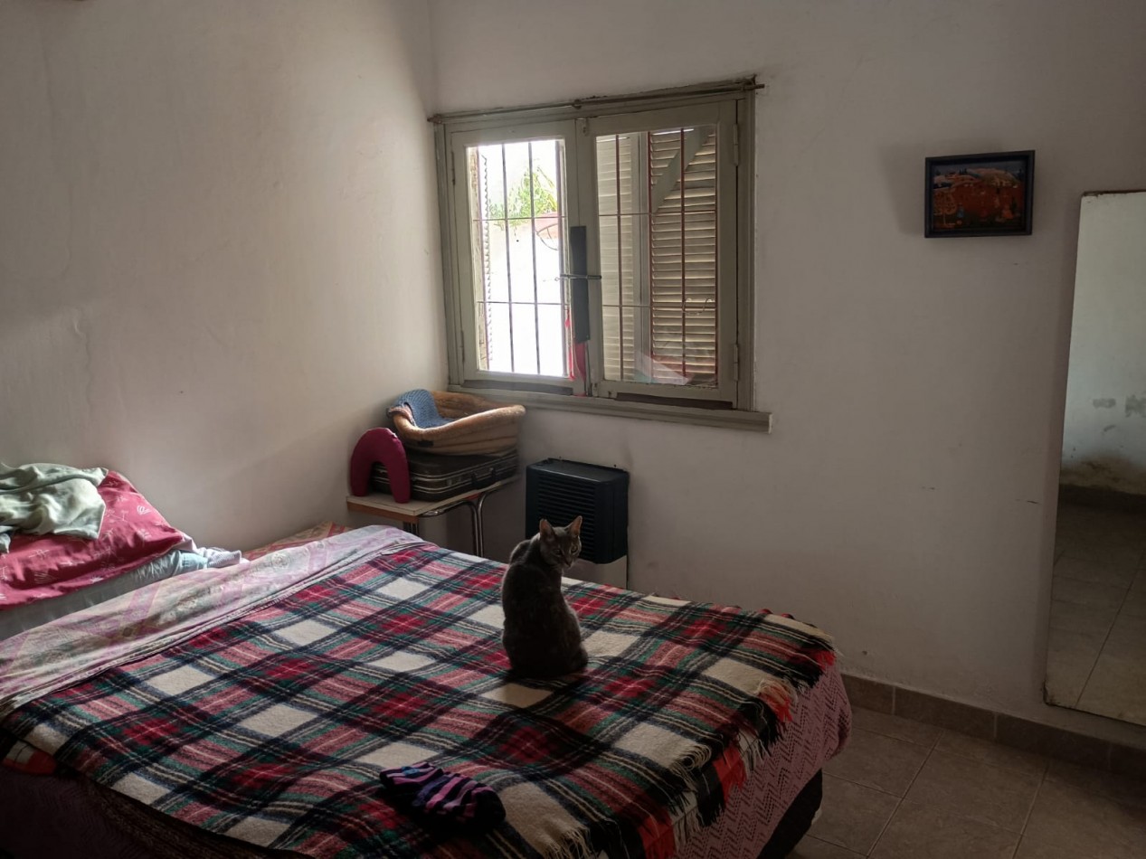 CASA Y DEPARTAMENTO PARA DOS FAMILIAS - Zona R.S.Peña y M.Bravo