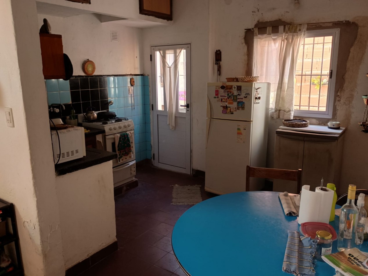 CASA Y DEPARTAMENTO PARA DOS FAMILIAS - Zona R.S.Peña y M.Bravo