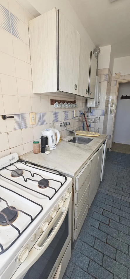 DEPARTAMENTO 2 AMBIENTES EN VENTA CENTRO, A METROS DE PLAZA MITRE