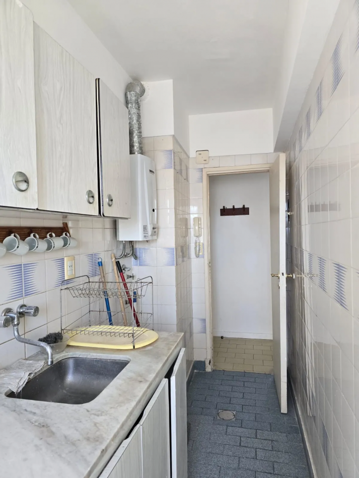 DEPARTAMENTO 2 AMBIENTES EN VENTA CENTRO, A METROS DE PLAZA MITRE