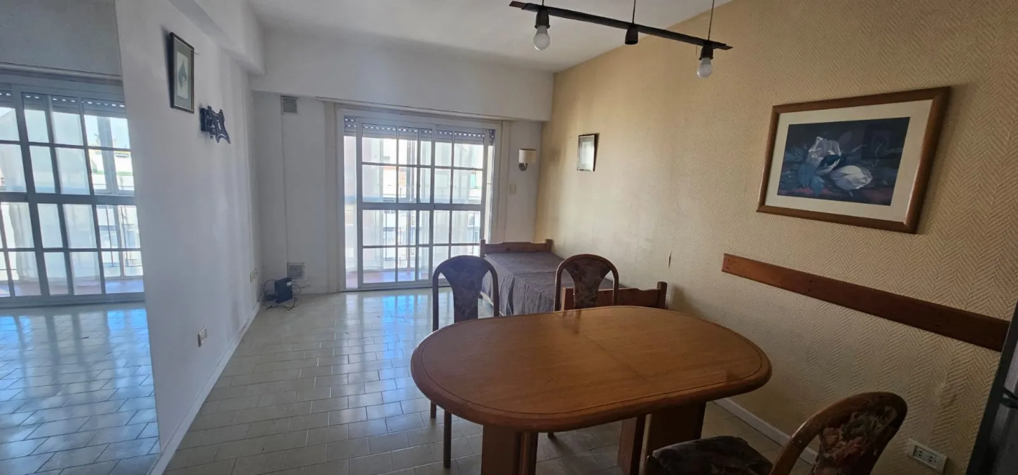 DEPARTAMENTO 2 AMBIENTES EN VENTA CENTRO, A METROS DE PLAZA MITRE