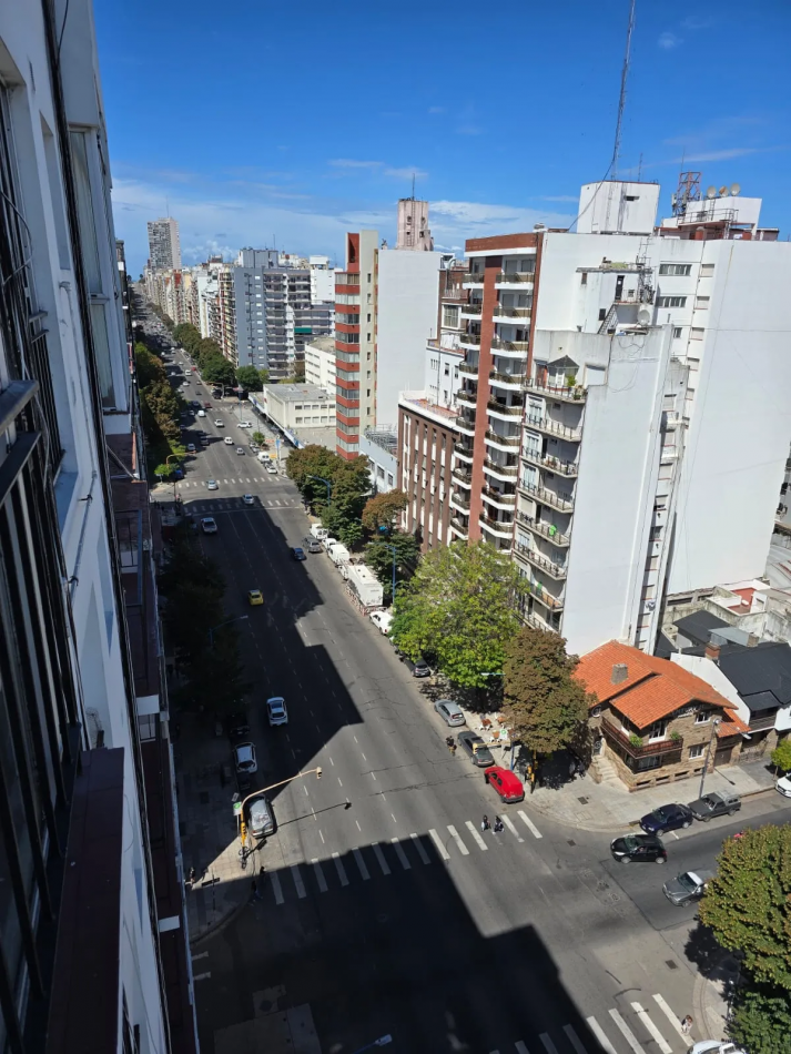 DEPARTAMENTO 2 AMBIENTES EN VENTA CENTRO, A METROS DE PLAZA MITRE