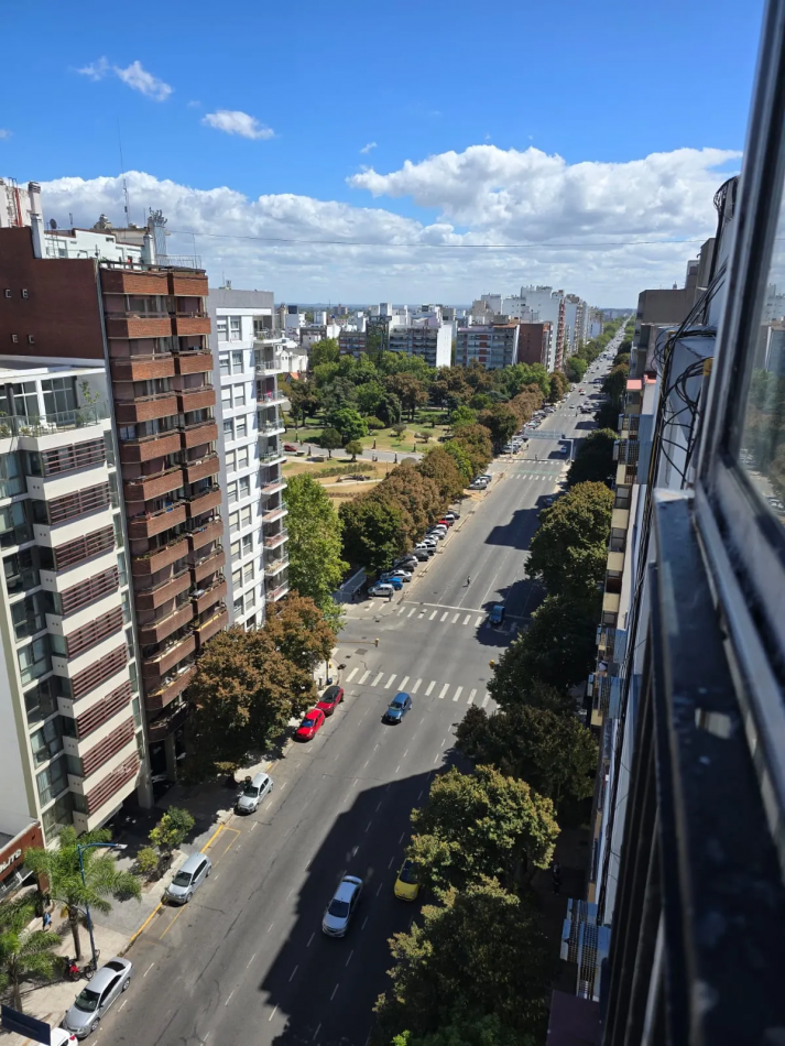 DEPARTAMENTO 2 AMBIENTES EN VENTA CENTRO, A METROS DE PLAZA MITRE